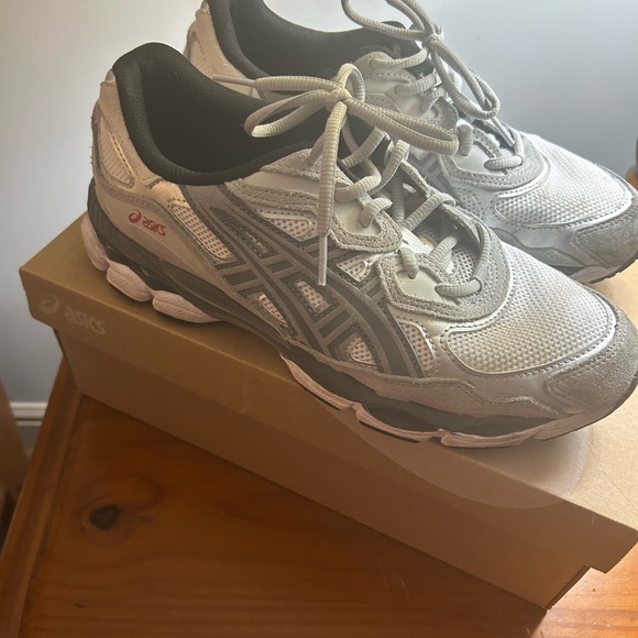 Asics Gel NYC steel grey sneaker - Picture 3 of 5